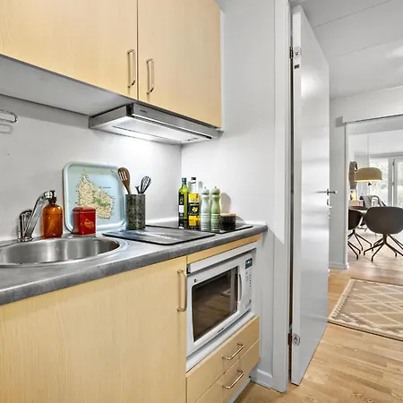 Awesome Apartment In Nexo With Sauna *
